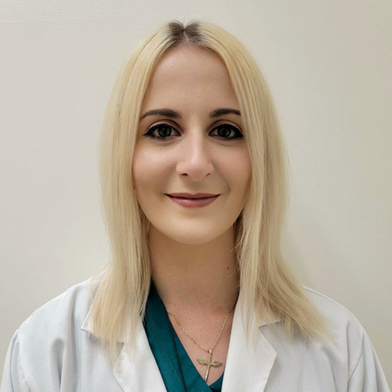 Wongu student intern Franica Mangione at the student clinic